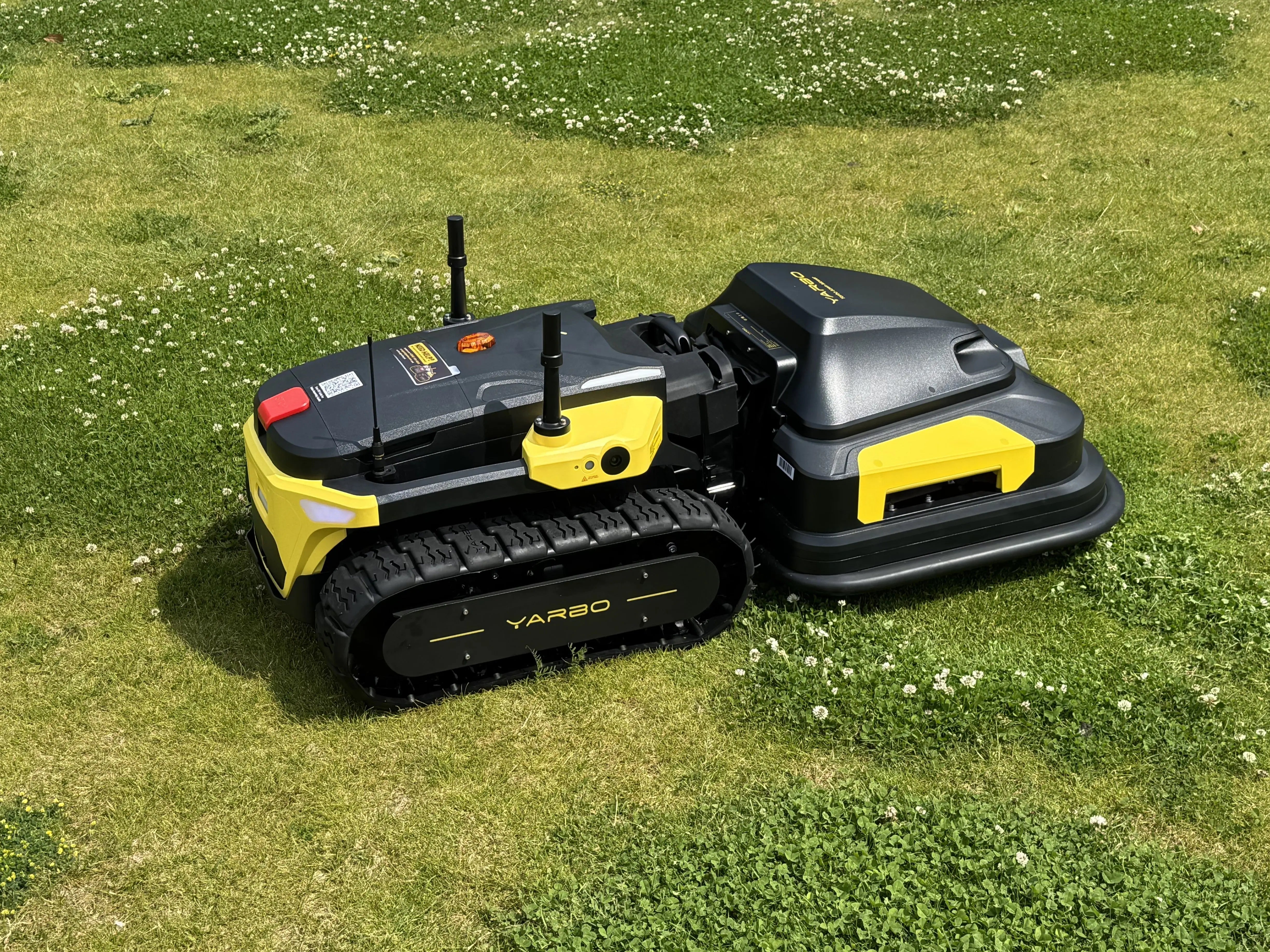 YARBO Mähroboter Set – Core Steuereinheit mit Lawn Mower Modul für bis zu 25.000 m² Rasen, 50 cm Schnittbreite YARBO